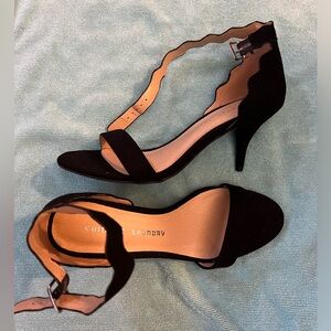 Chinese laundry black heel